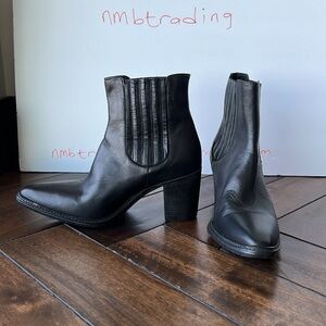 Ethem made in Italy size 11M(41) pull on ankle hi boots genuine black leather